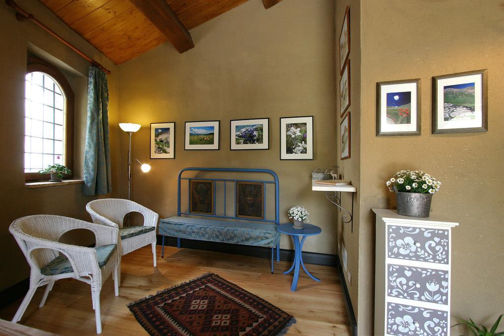 B&B Cascina Dell'Orso Castelsantangelo sul Nera ภายนอก รูปภาพ